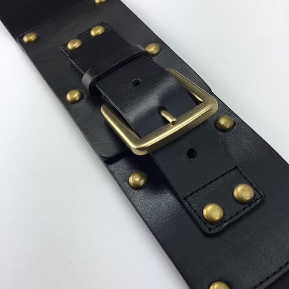 Accessories - New Wide dark brown buckle stretchy belt